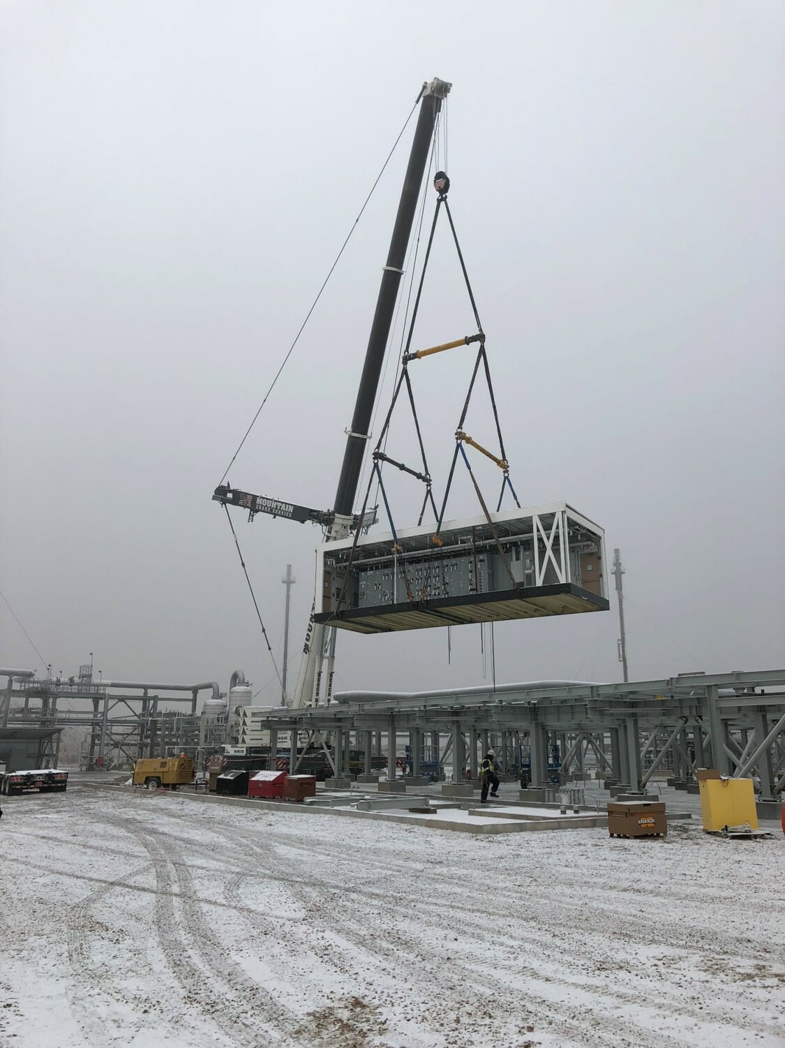 Crane Lifting Pre Engineered Room | Utah Mechanical Equipment Installation Contractor Services | Judson Construction Company