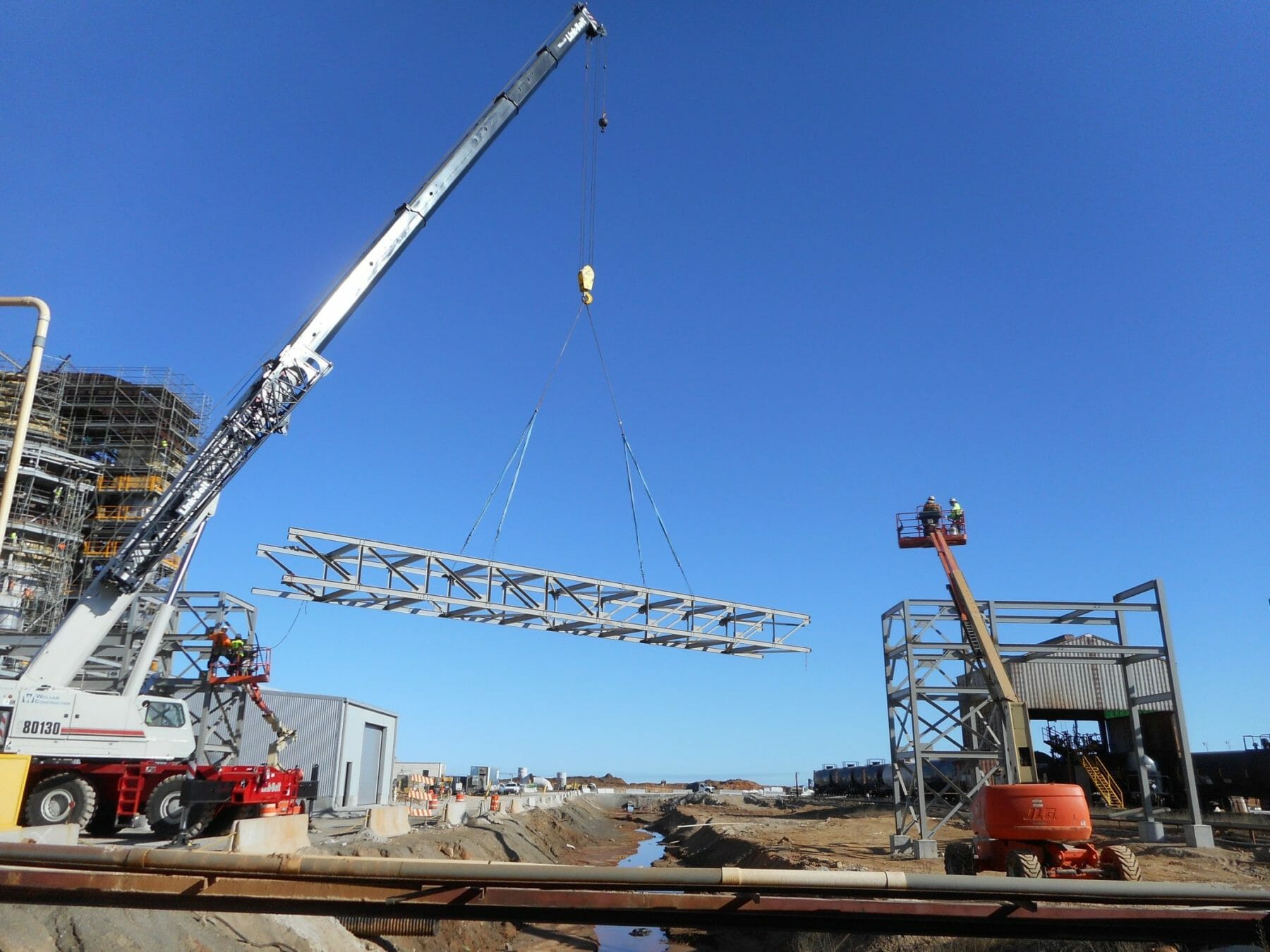 Crane Moving Steel Pylon | Industrial Plant Construction Contractors | Judson Construction Company